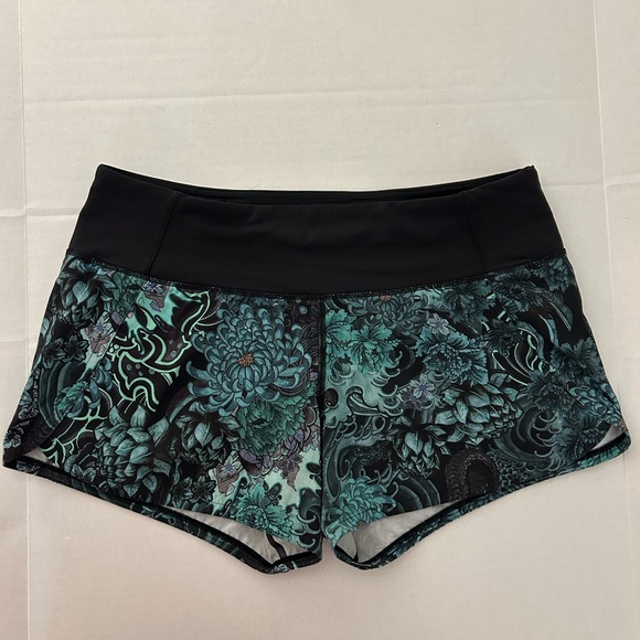 lululemon athletica Black and Teal Patterned Women's Athletic Shorts size 6 - Picture 2 of 12